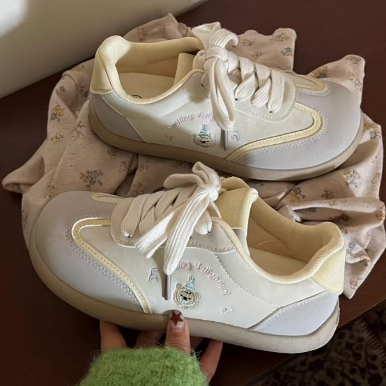 爆款小熊板鞋女款2025新款春季休闲百搭泡芙小白鞋复古厚底德训鞋,女鞋,休闲板鞋,淘宝优惠券,粉丝福利购,淘宝优惠卷