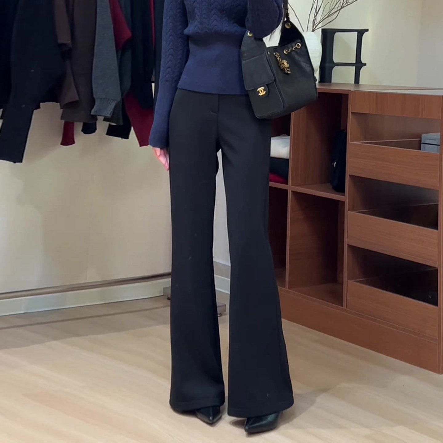 高级感黑色直筒阔腿裤女秋冬2025新款高腰显瘦垂感加绒百搭西装裤,女装/女士精品,大码裤装,淘宝优惠券,粉丝福利购,淘宝优惠卷