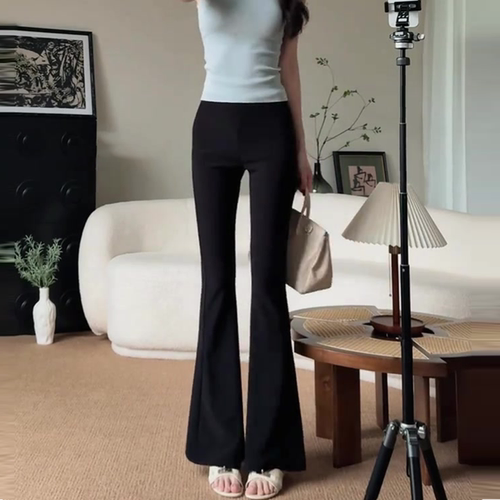 黑色高腰微喇女显瘦裤