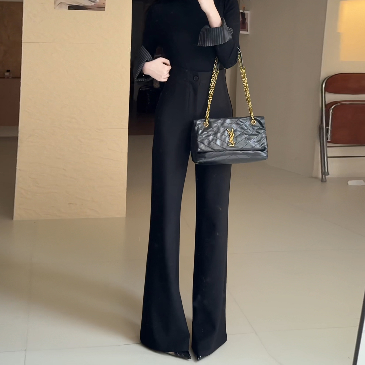 黑色高腰显瘦垂感微喇西装裤女