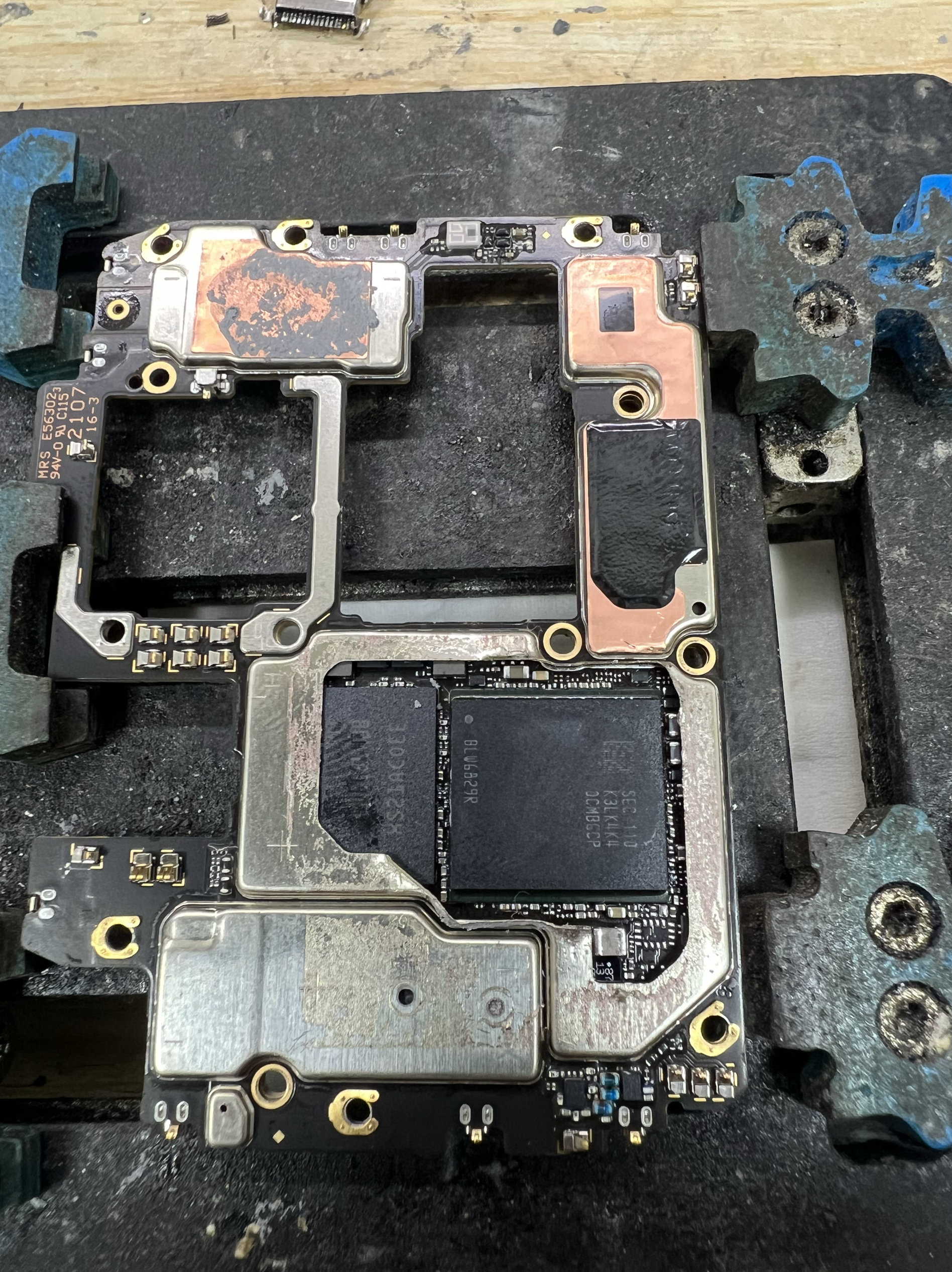 oppo find x3pro正常使用不开机死机重启cpu问题维修超好评