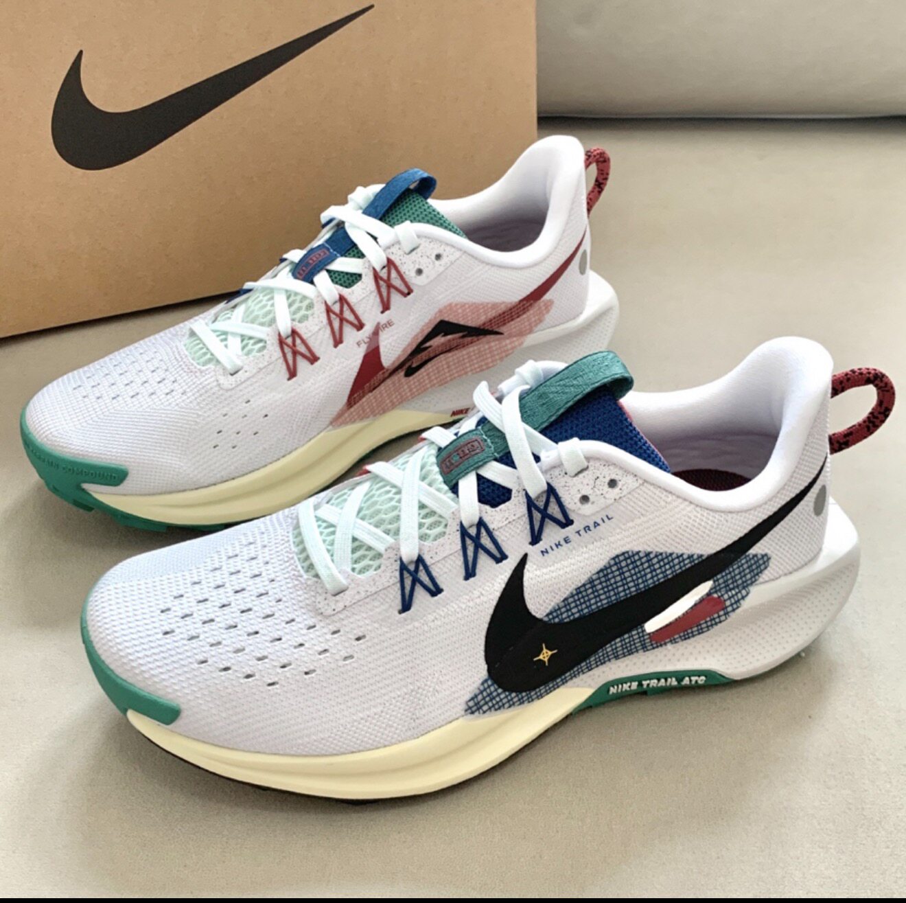 耐克Nike Pegasus Trail 5低帮跑步鞋男款白蓝黑DV3864-100
