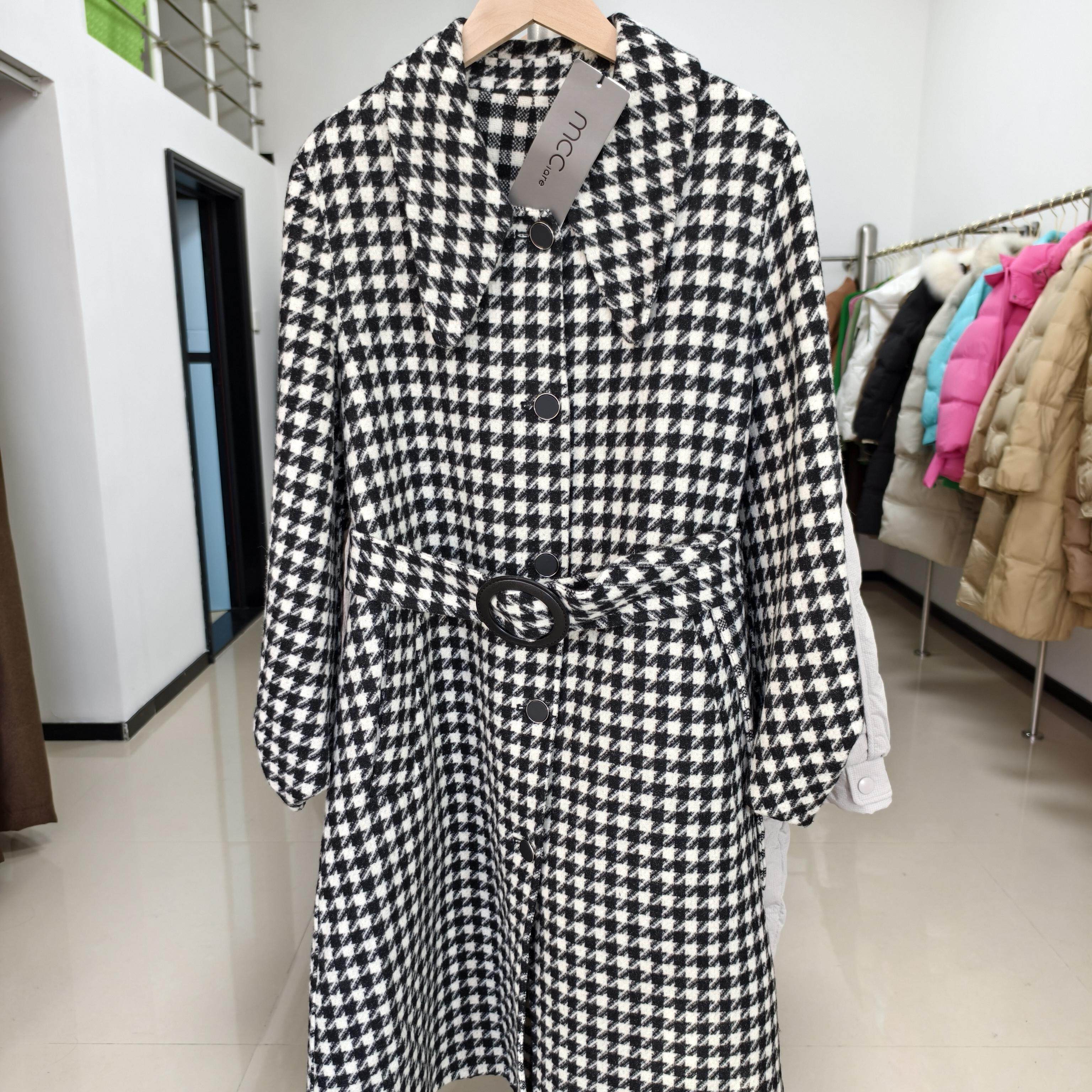 2024冬季新款女装黑色长款连衣裙宽松显瘦气质裙子