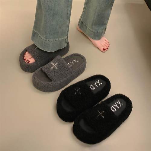 吴宣仪同款厚底十字花一字毛毛拖鞋女秋冬季外穿黑色羊羔毛加棉鞋