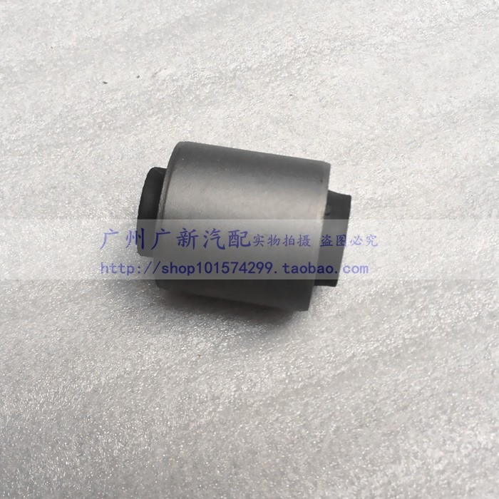 LS400后羊角胶套衬套转向节胶套