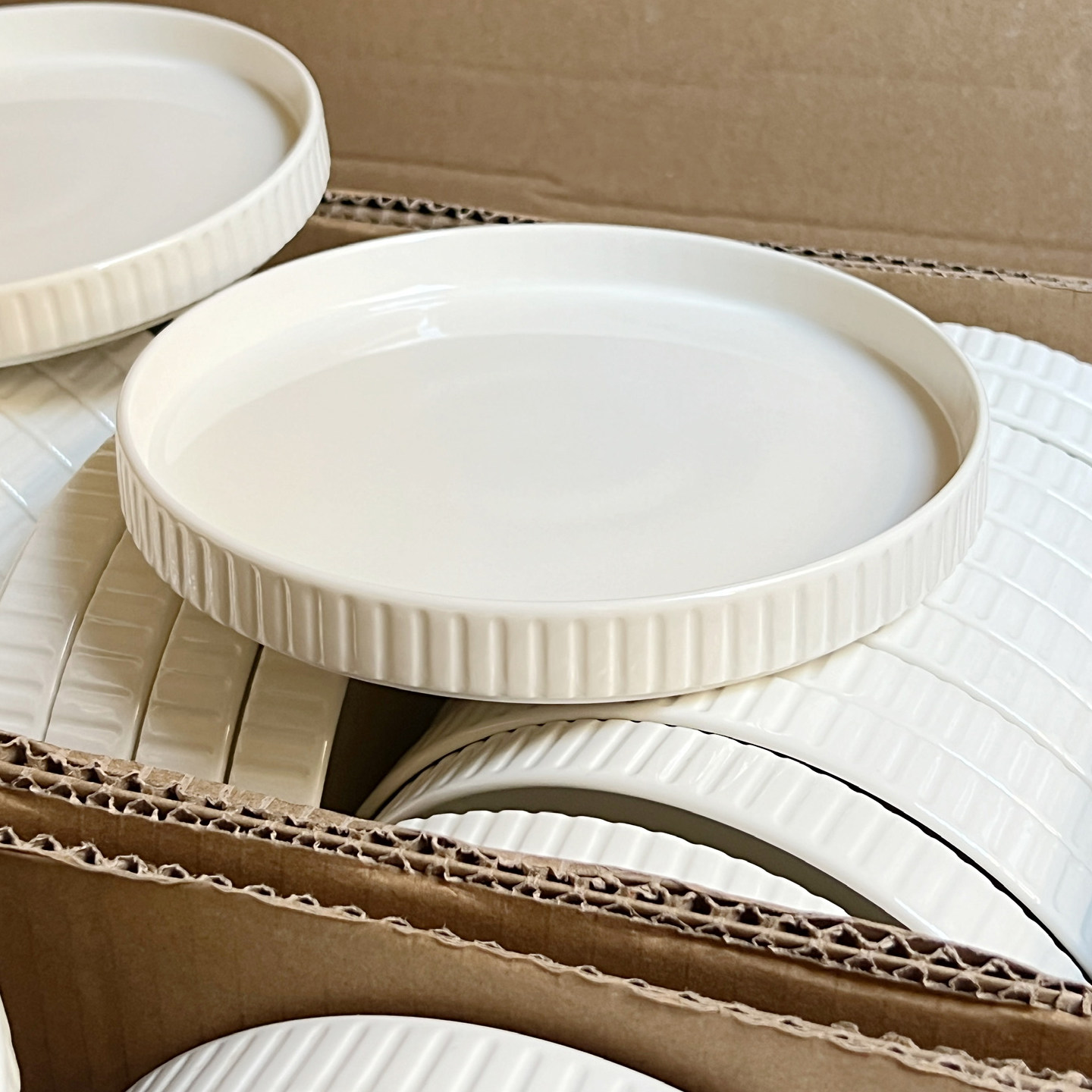 德化米白陶瓷西餐盘牛排盘护边圆盘甜品蛋糕盘寿司盘8英寸高颜值,餐饮具,盘,淘宝优惠券,粉丝福利购,淘宝优惠卷