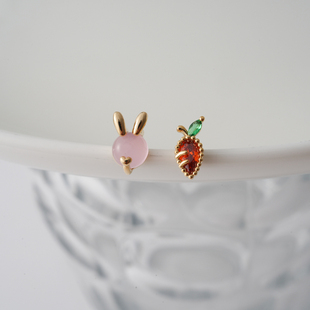 韩国进口耳钉小兔子萝卜精致镶钻耳骨钉耳蜗耳门钉单只