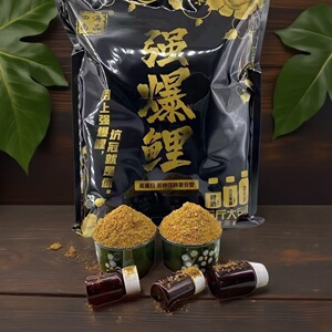 正品四海尚品强爆鲤饵料黑坑鲤鱼食黑金版一瓶搞定钓鱼小药诱鱼剂