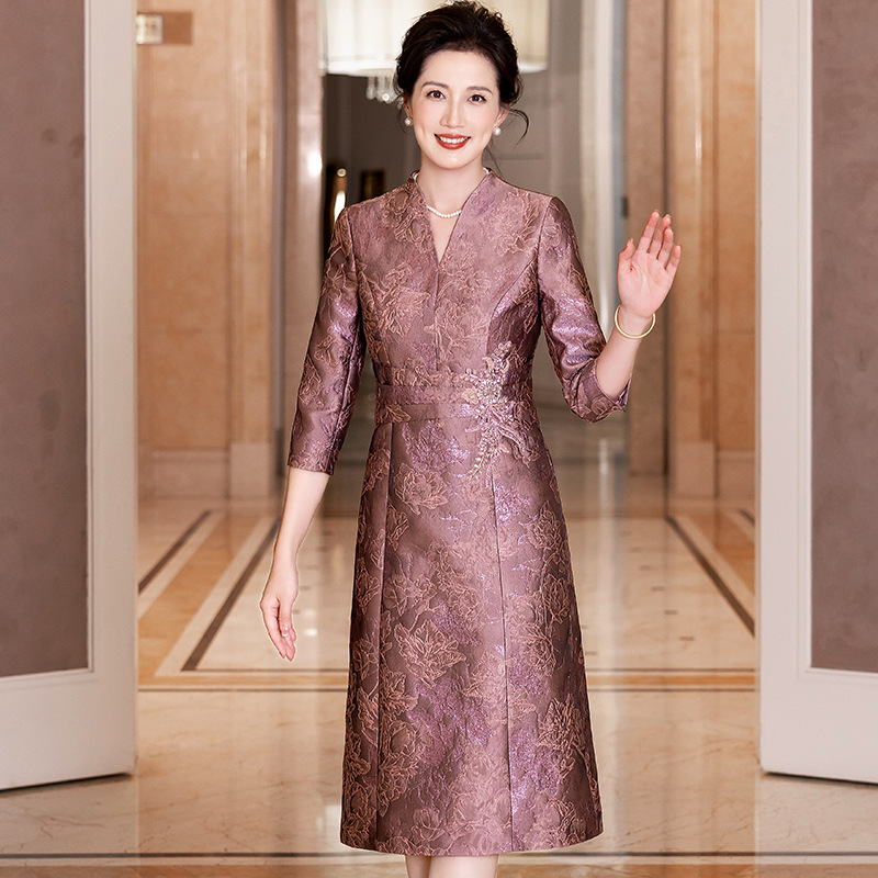 喜婆婆旗袍中年妈妈婚宴装2025新款礼服高端气质结婚紫色喜服年轻