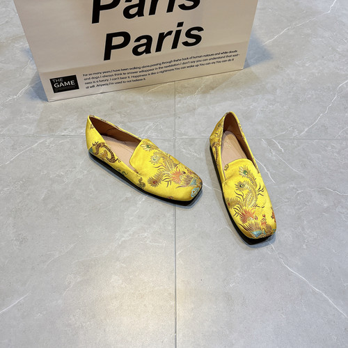 刺绣豆豆鞋复古浅口国风