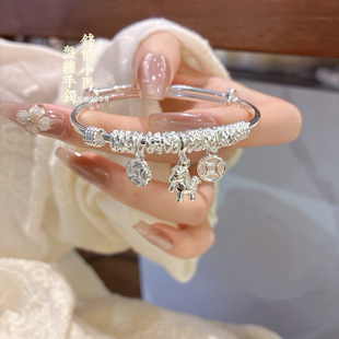 胜银·新款马年钱币盘缠小马推拉口手镯实心足银999.9