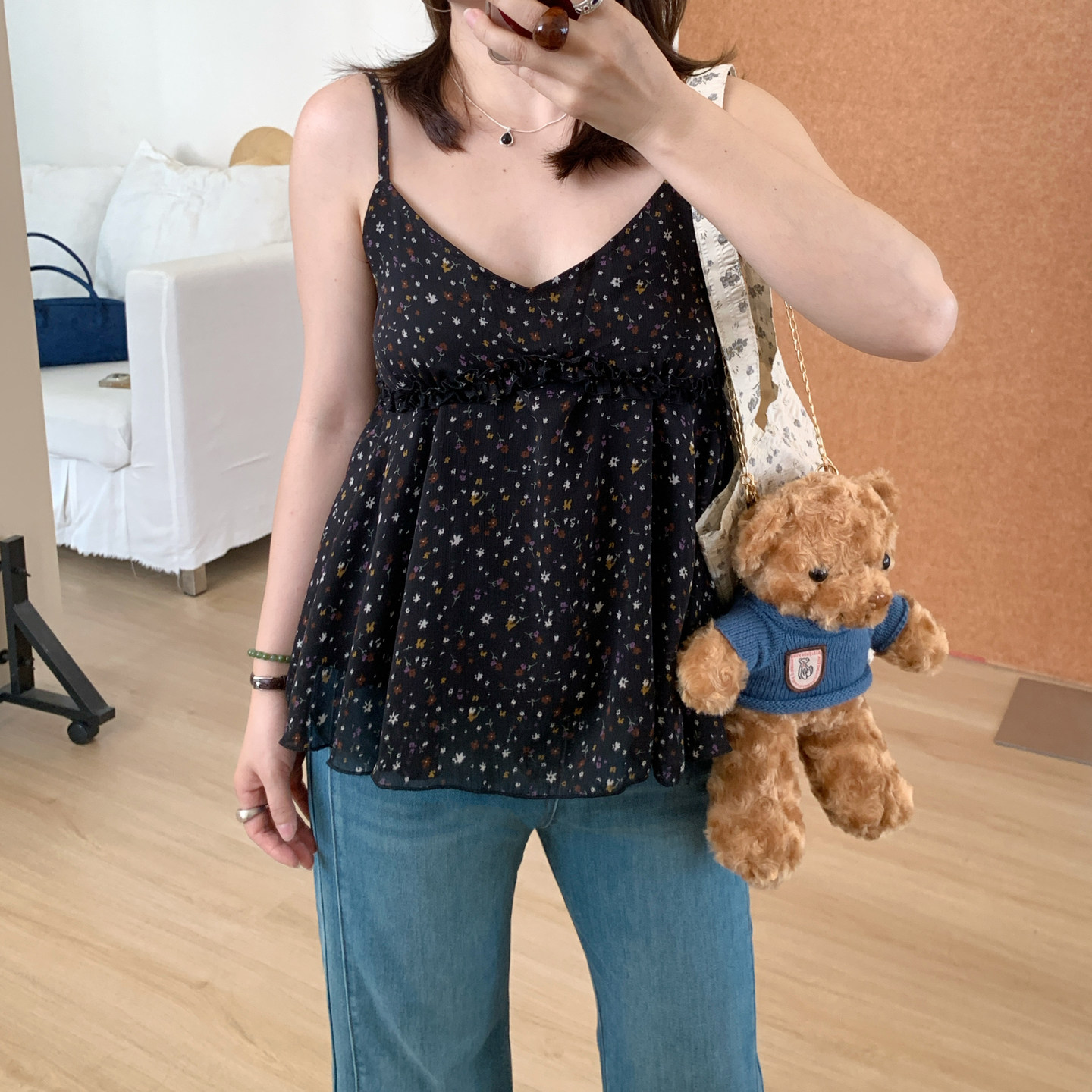 Omang桃喜 韩系休闲碎花吊带上衣女夏季V领纯欲绝美肩带雪纺衫