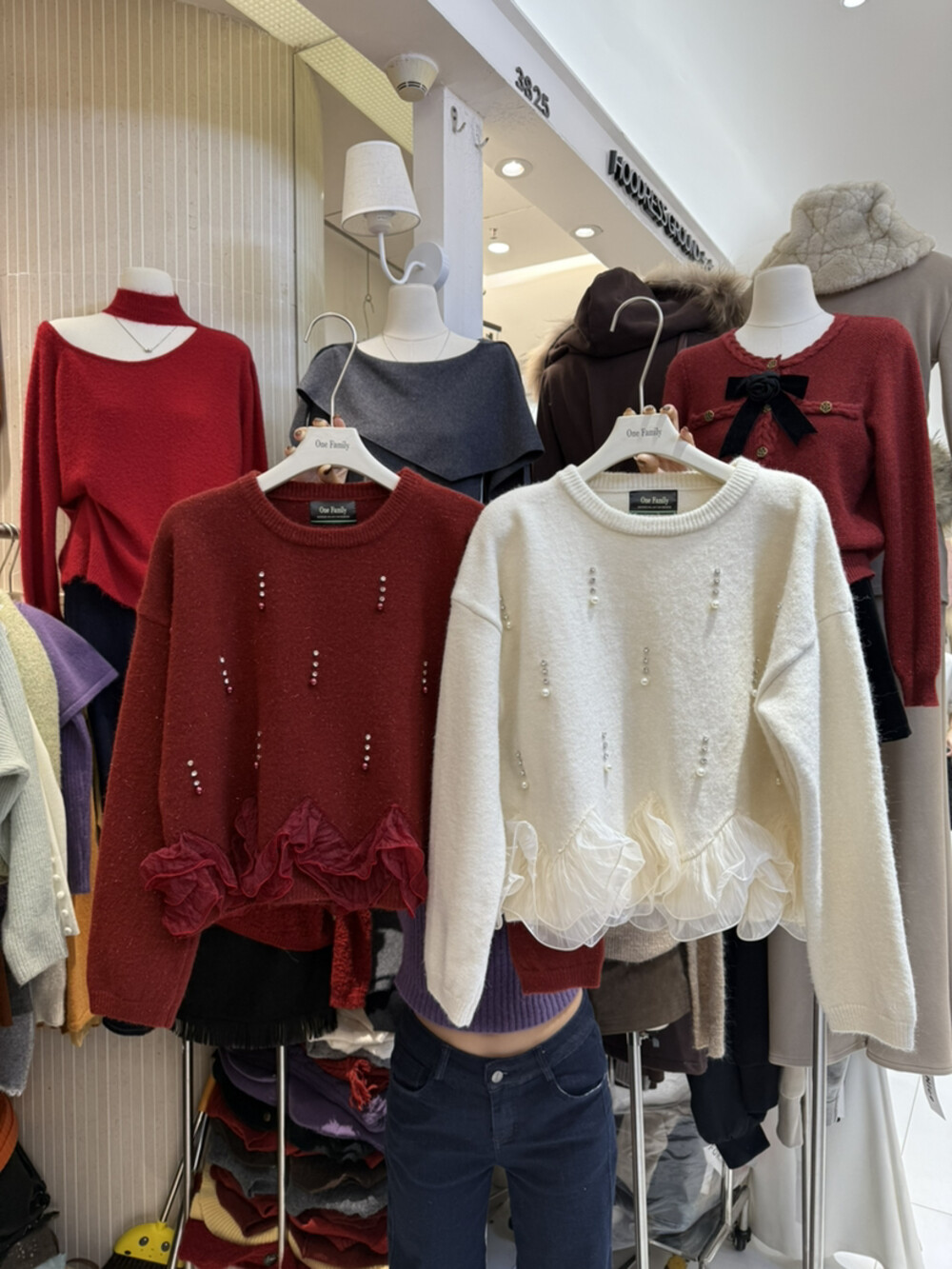 冬上新简约百搭气质法式复古珍珠点缀保暖毛衣