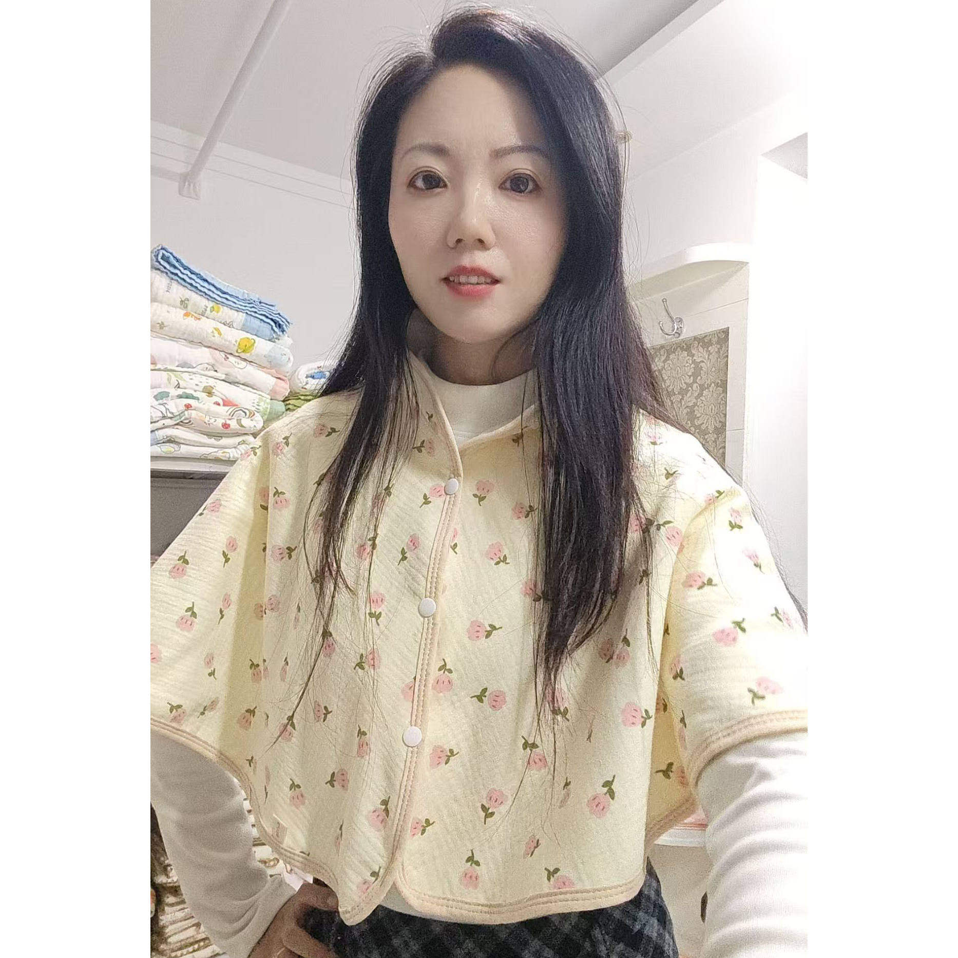 月子披肩产后四季哺乳期秋冬保暖加棉孕产妇护肩空调房披肩