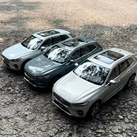 Original 1:18 2022 Volvo New Xc60 Model Volvo Car Model Alloy Car Model Suv