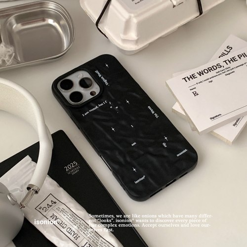 适用苹果17pro黑色褶皱ins手机壳