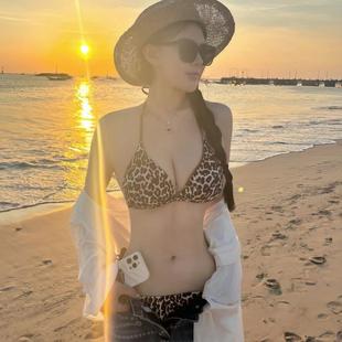 泳衣女性感豹纹比基尼女夏分体三角小胸辣妹纯欲海滩温泉度假泳衣