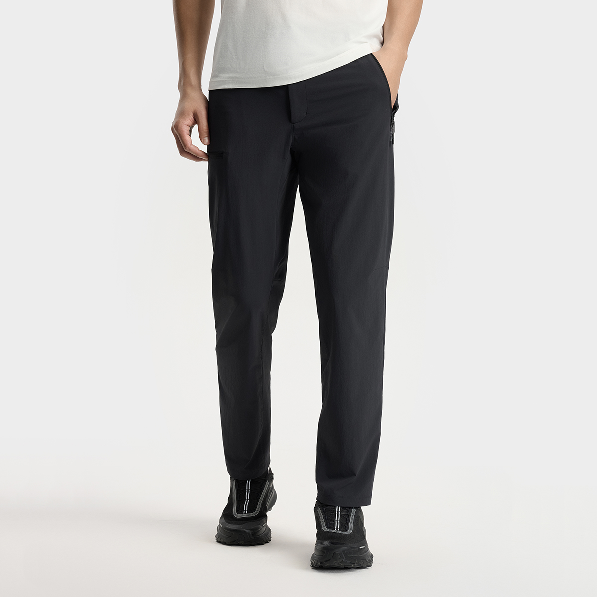 斐乐夏季男子专业运动梭织长裤