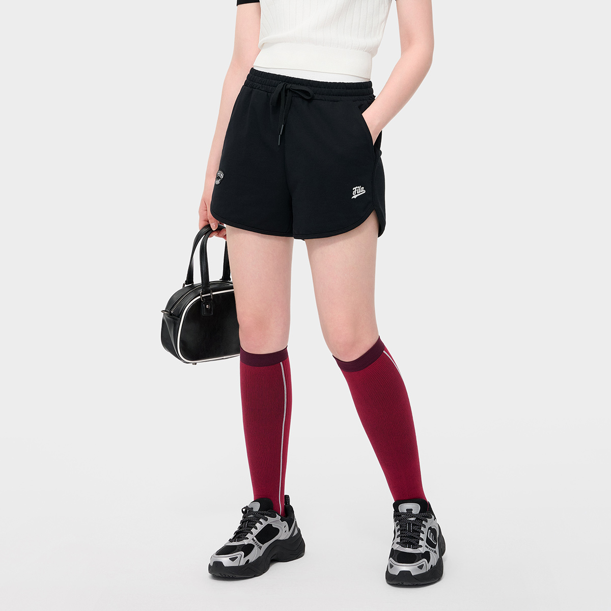 斐乐女子潮流运动宽松针织短裤