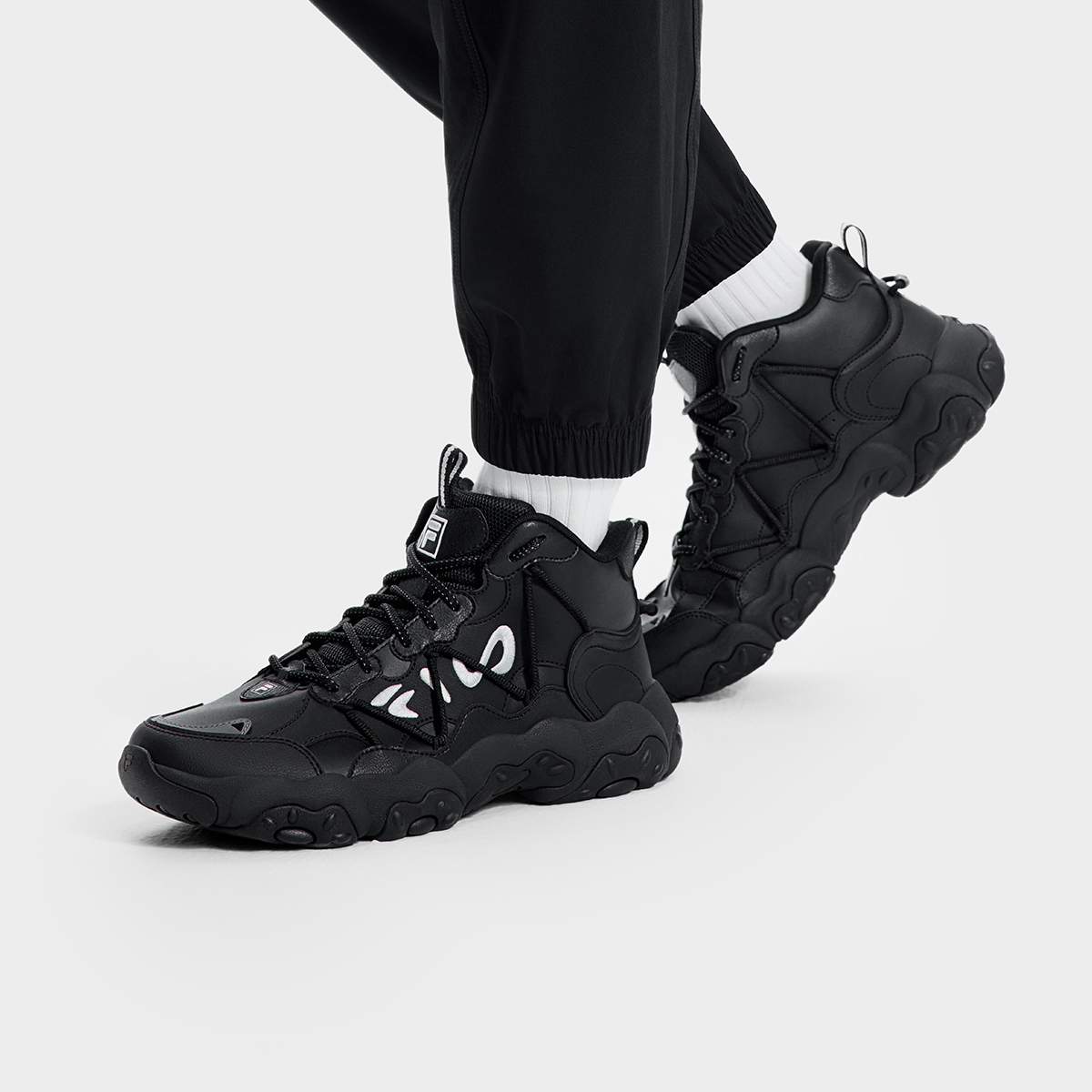 斐乐猫爪6男子休闲摩登运动鞋