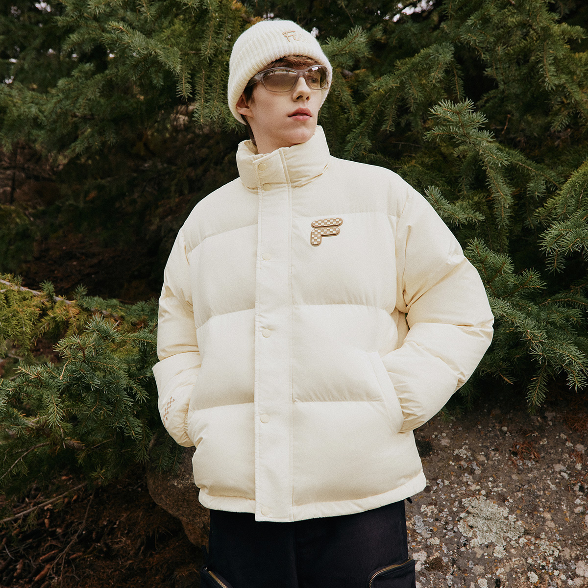 斐乐男女同款潮流运动保暖羽绒服