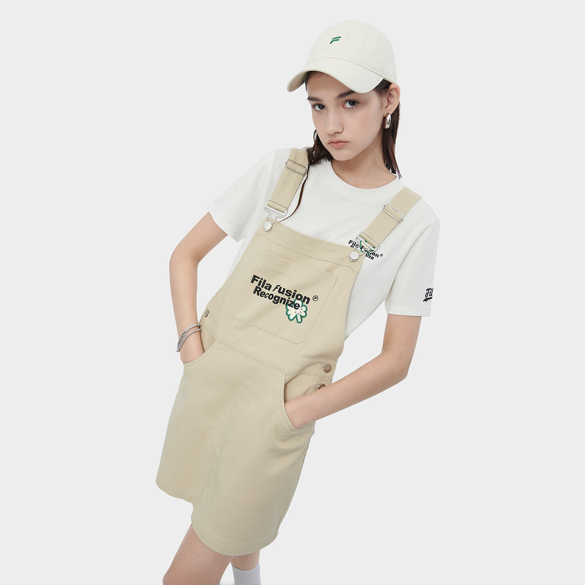 斐乐夏季女子潮流运动宽松背带裙