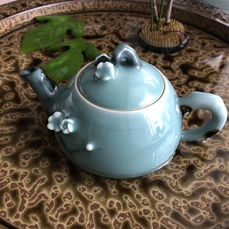 内项轻藏品 暗香疏影. 粉青龙泉青瓷毛丹云手工壶茶具作品