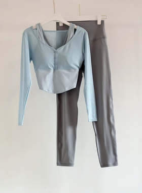 C.CYA秋冬抗菌假两件固定杯免穿内裤7A抗菌二合一瑜伽服长袖套装