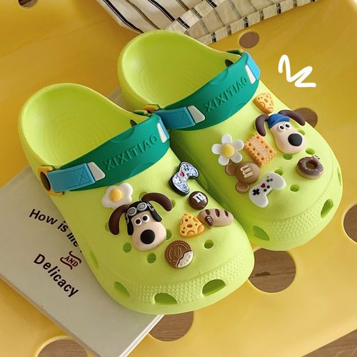 细细条可爱大头狗情侣沙滩洞洞鞋