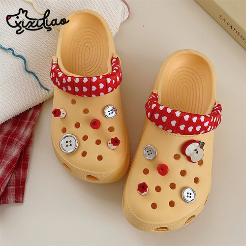 细细条创意可爱红苹果洞洞鞋