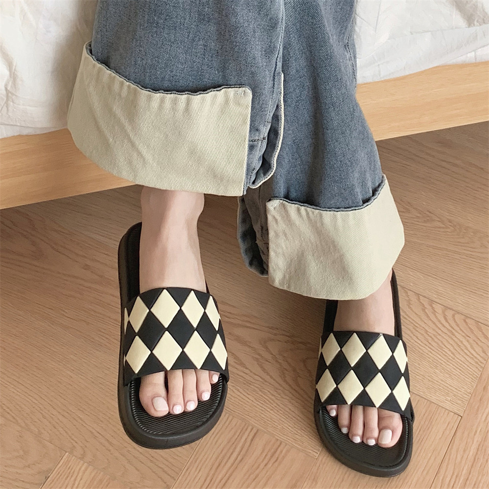 细细条 时尚休闲撞色菱格一字凉拖夏季居家防滑软底女士室内拖鞋