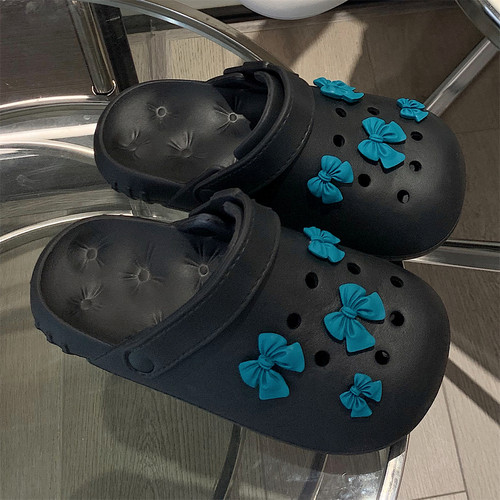 细细条 仙女风蓝色蝴蝶结洞洞鞋EVA防滑外穿百搭防臭沙滩鞋女夏季 - 封面