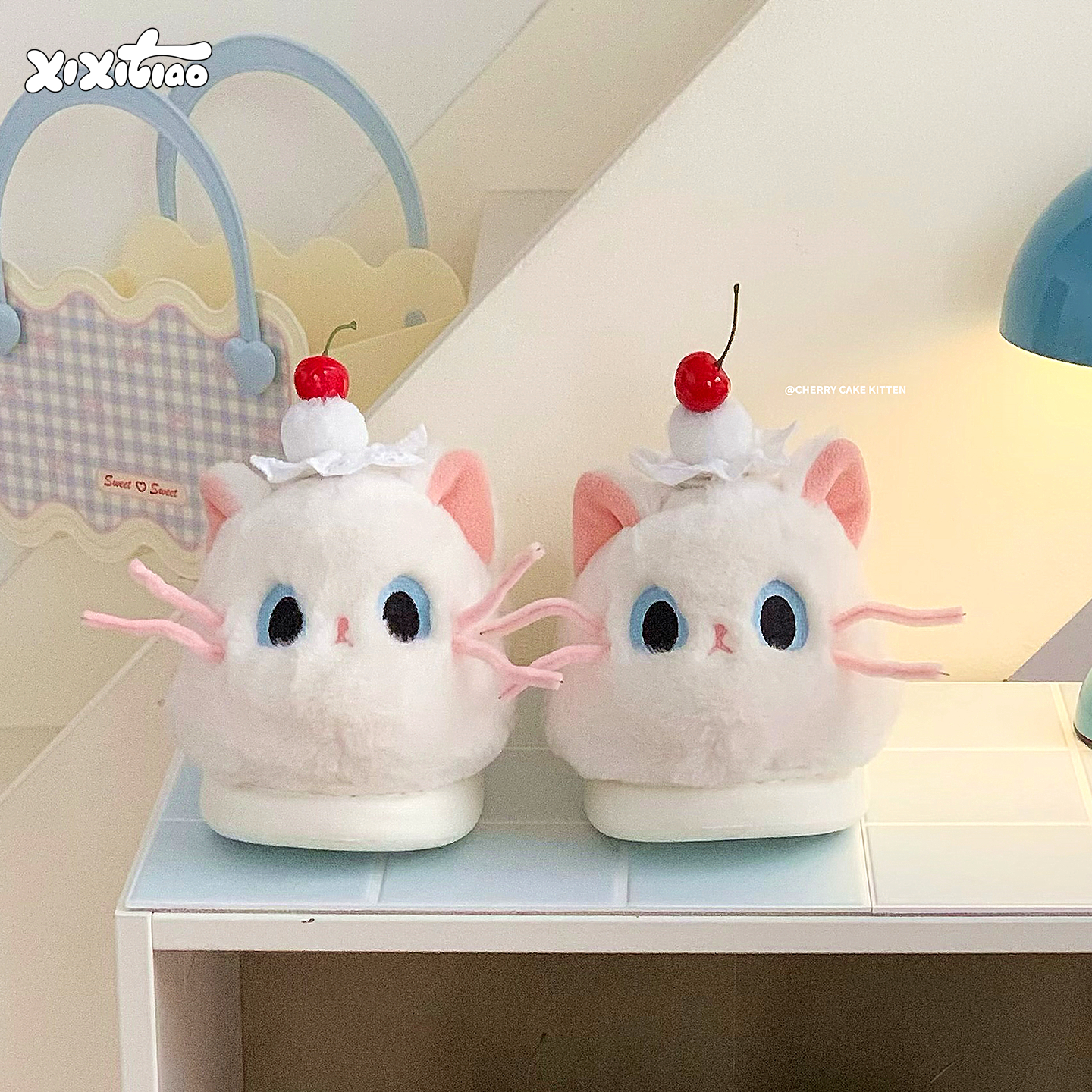 细细条樱桃蓝眼小猫爪棉拖鞋女