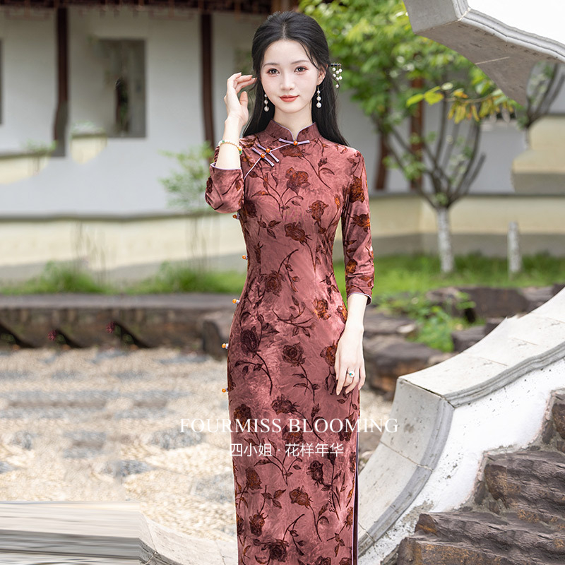 砖红色复古修身长袖女