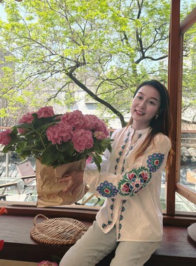 2026春装欧美风白色刺绣花朵公主肩重工民族风复古棉白衬衫上衣女