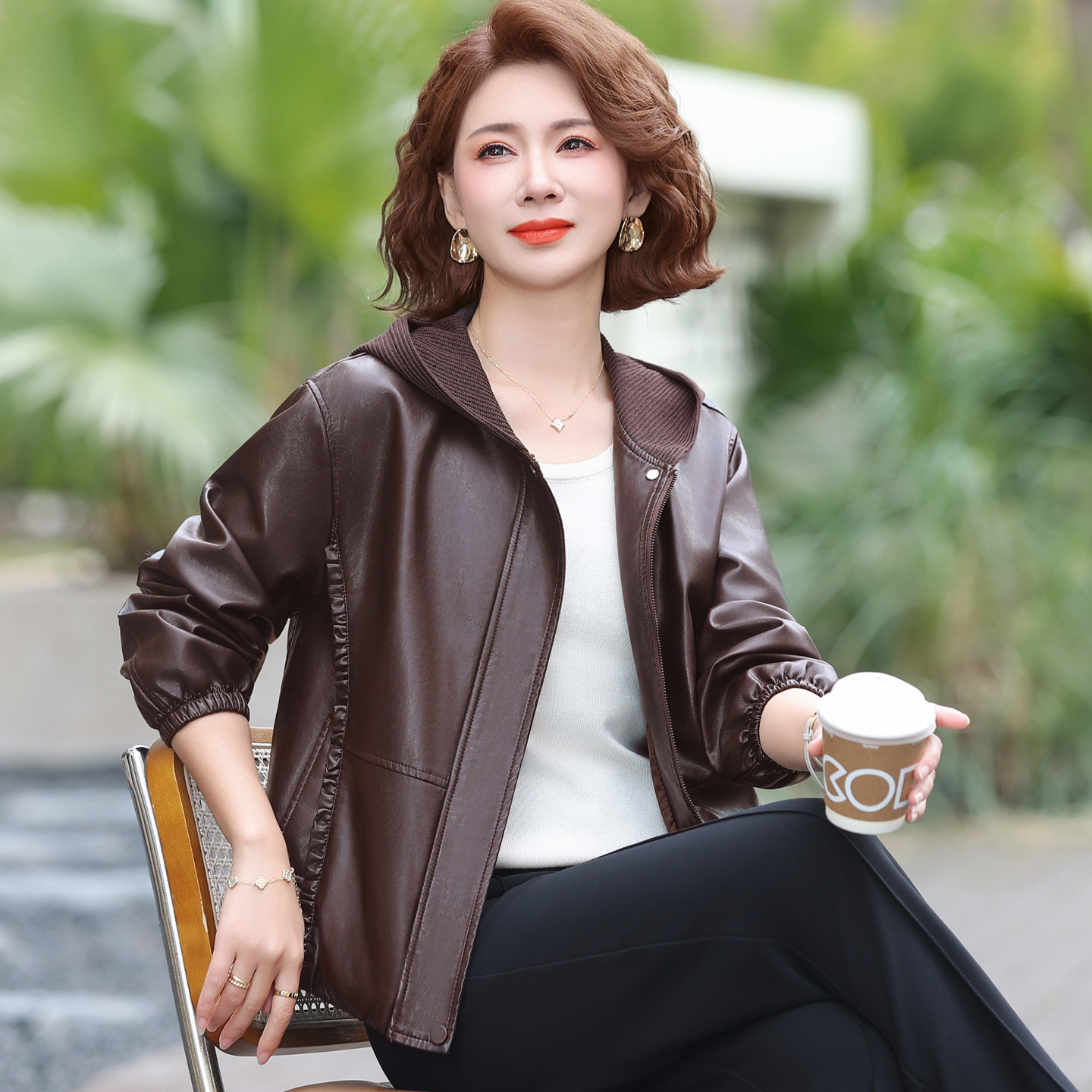 皮衣女连帽时尚休闲宽松妈妈外套