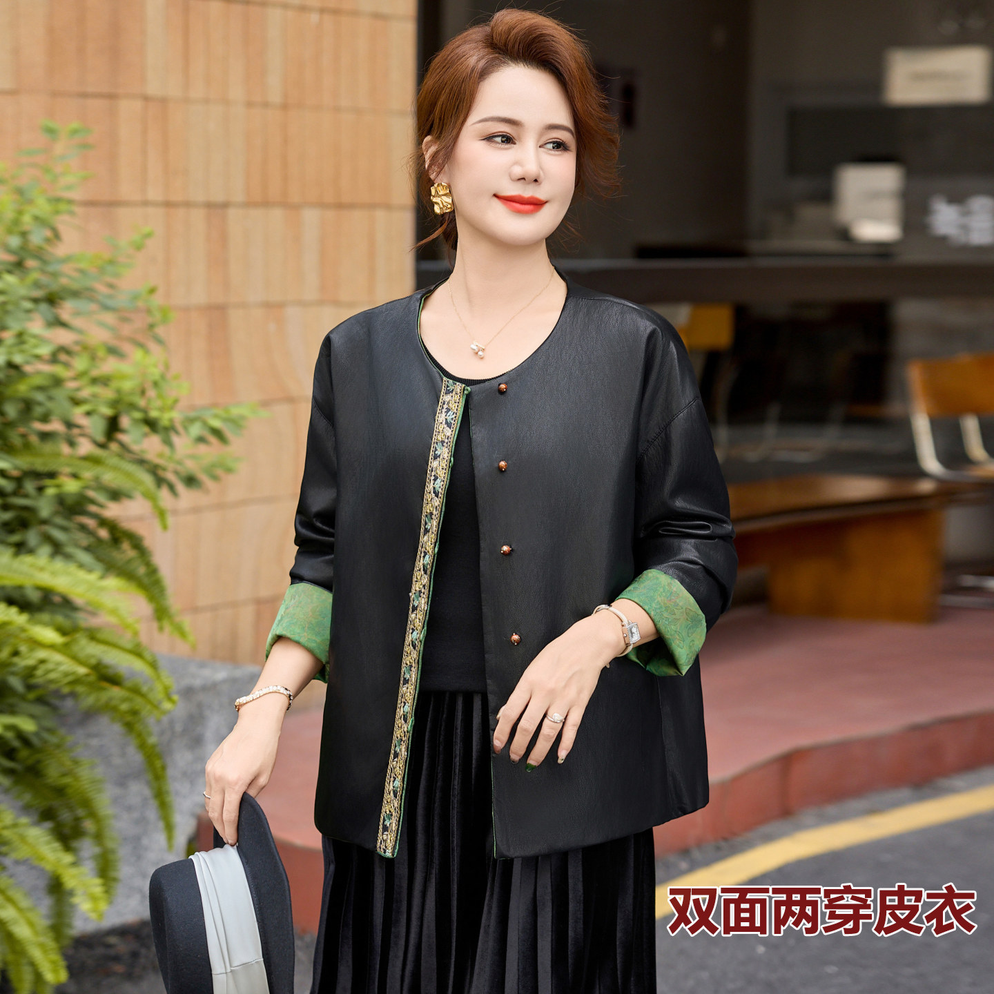 高端装中老年妈妈秋装皮衣外套