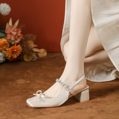 小香风后空法式高跟鞋粗跟凉鞋蝴蝶结一字带钻玛丽珍鞋女法式中跟