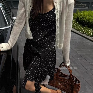 女 BF秋季 新款 宽松显瘦时尚 设计感镂空花边排扣垫肩百搭毛针织开衫