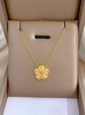 幸运草不掉色防过敏钛钢项链女ins网红高级感百搭锁骨链毛衣链潮