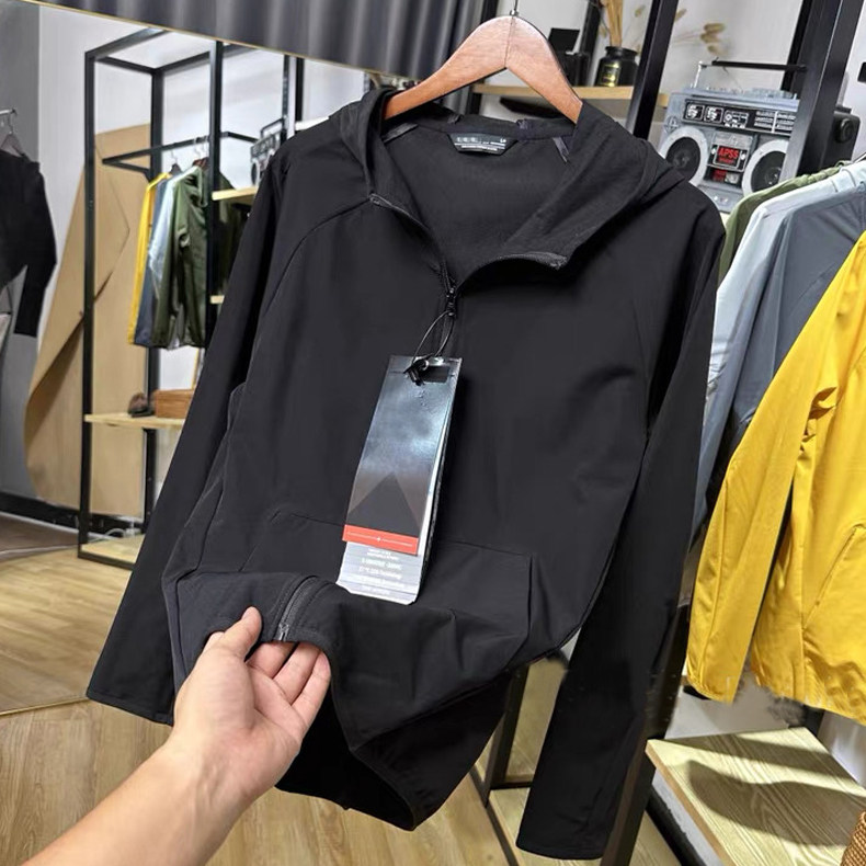 薄款冲锋衣男士春夏季户外防风防泼水吸湿排汗透气连帽夹克外套