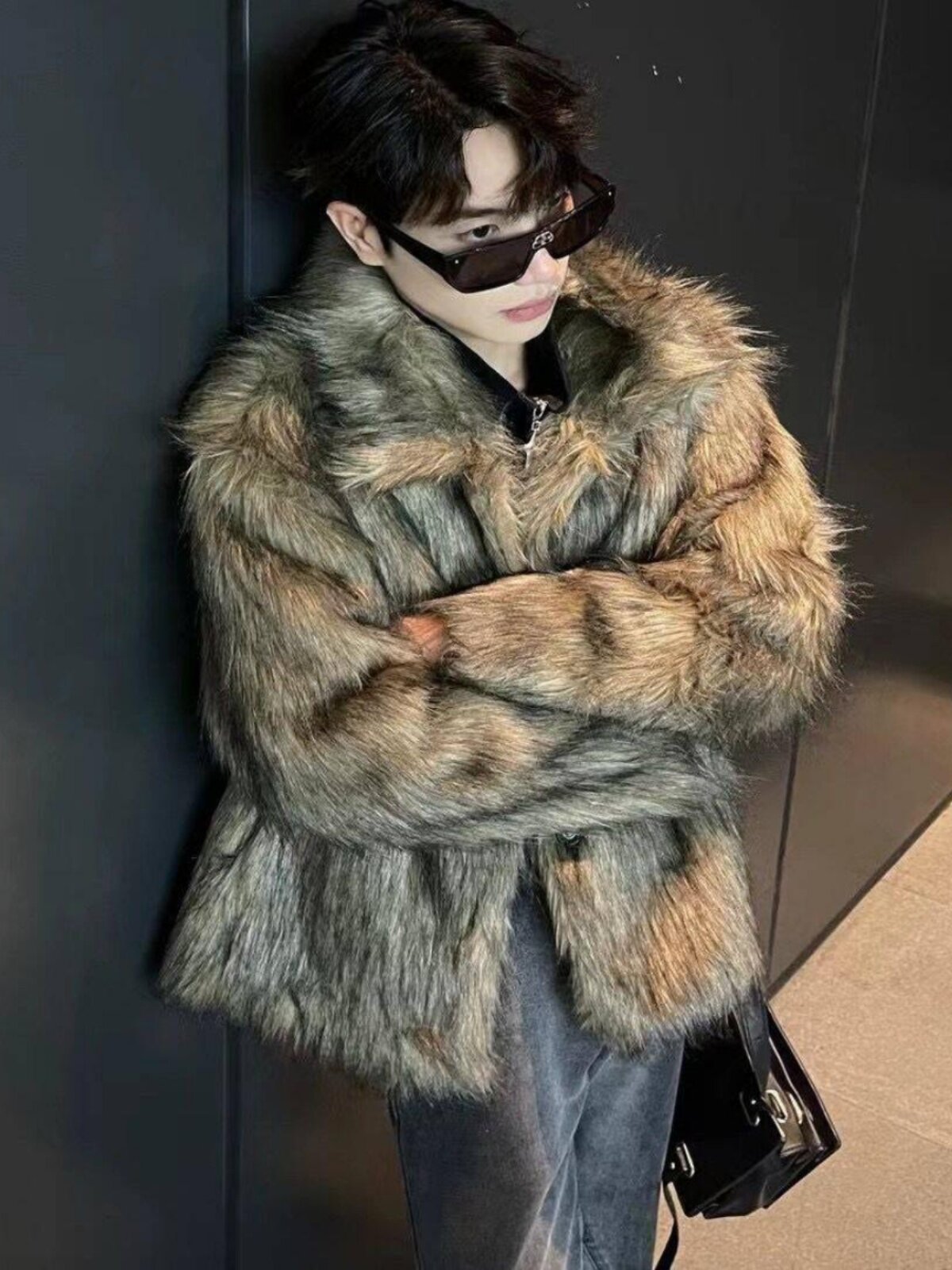 겨울 아름답고 트렌디한 환경 친화적인 모피 재킷 남성 디자인 틈새 잘생긴 스트리트 모피 재킷 2024 새로운 트렌드