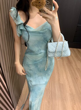 法式吊带连衣裙女收腰荷叶边开叉气质长裙荡领度假风碎花雪纺裙子