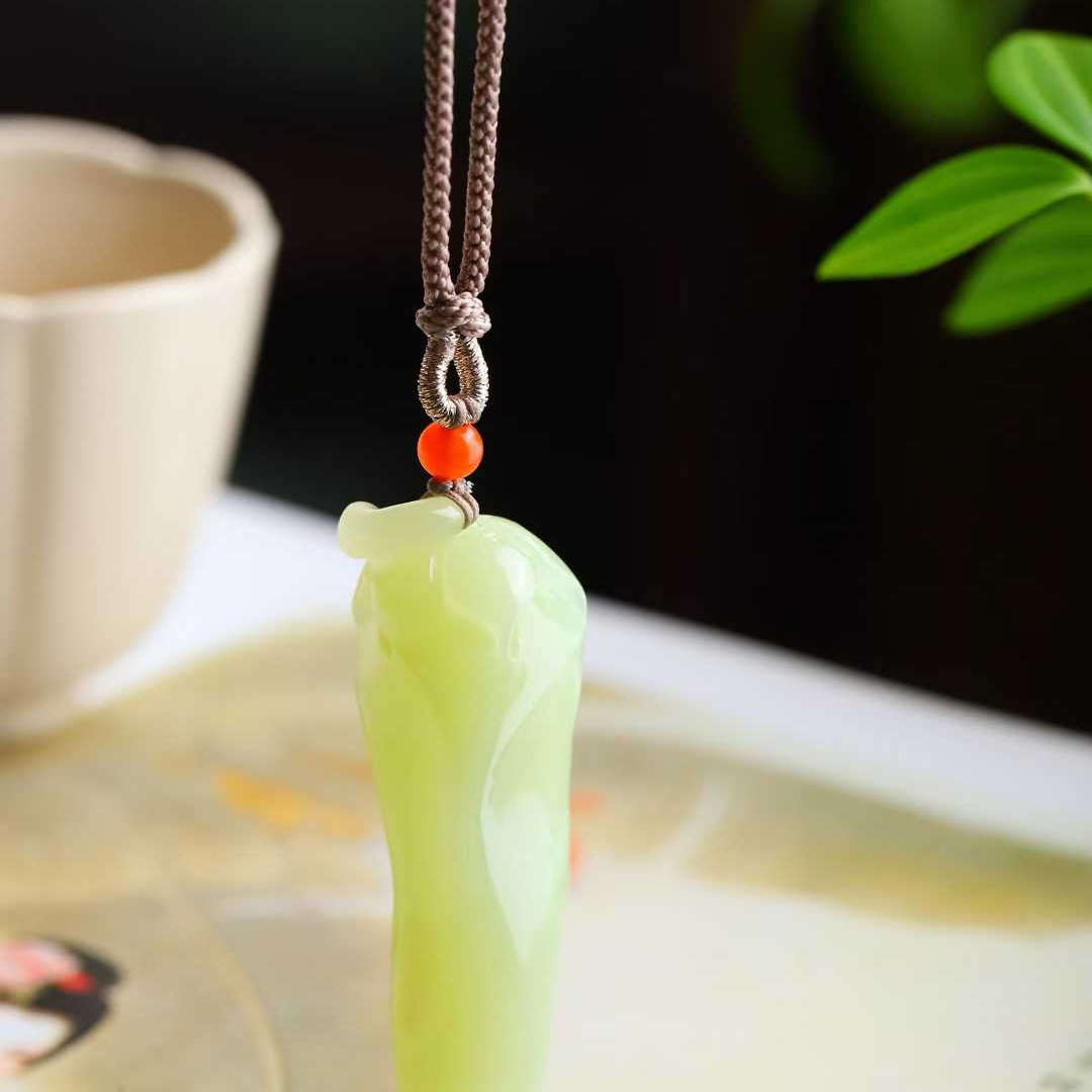 玉器工艺品天然新疆和田玉若羌黄口料老料辣椒男女吊坠和田玉挂件