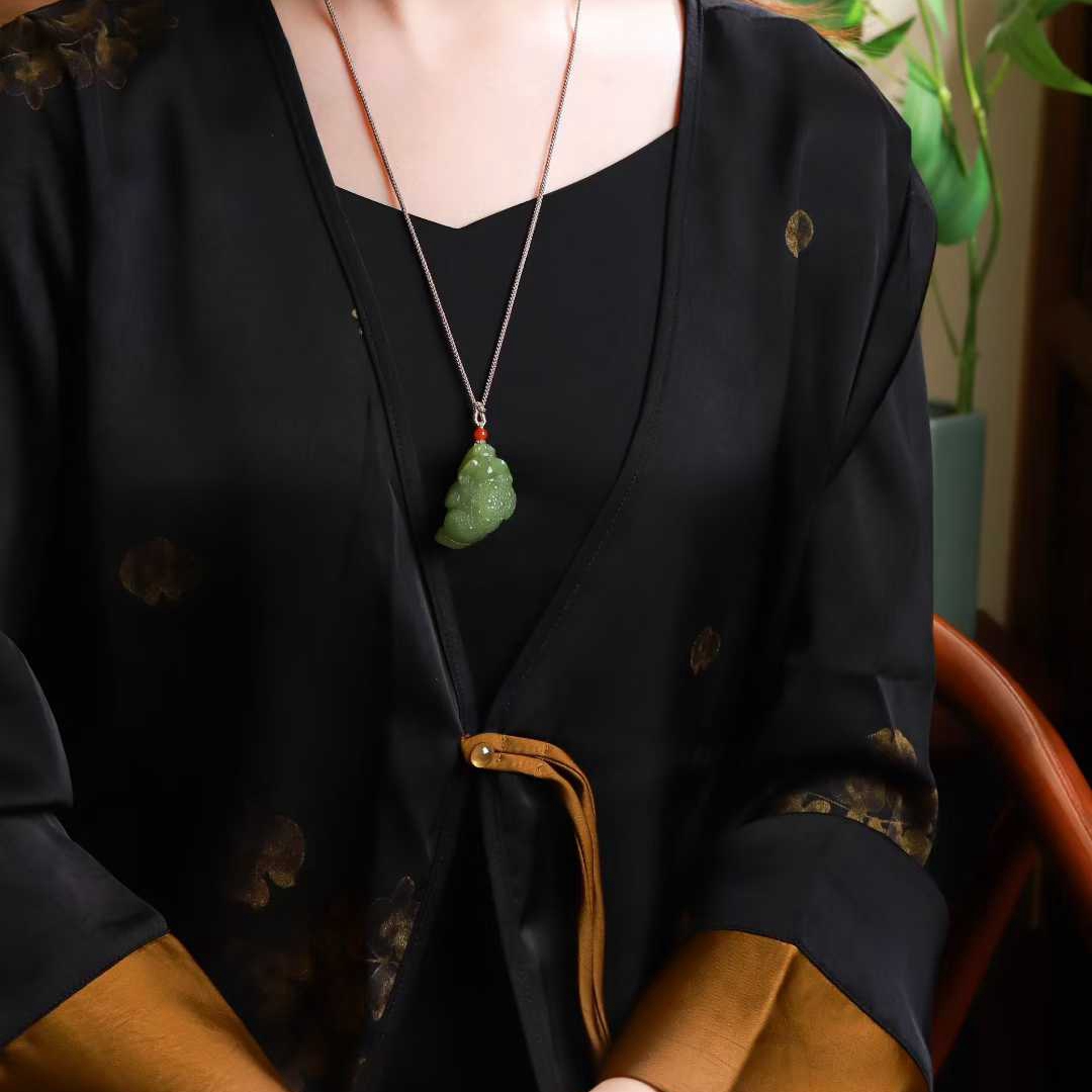 玉器工艺品天然新疆和田玉若羌黄口老料金蟾吊坠男女玉石挂件送证