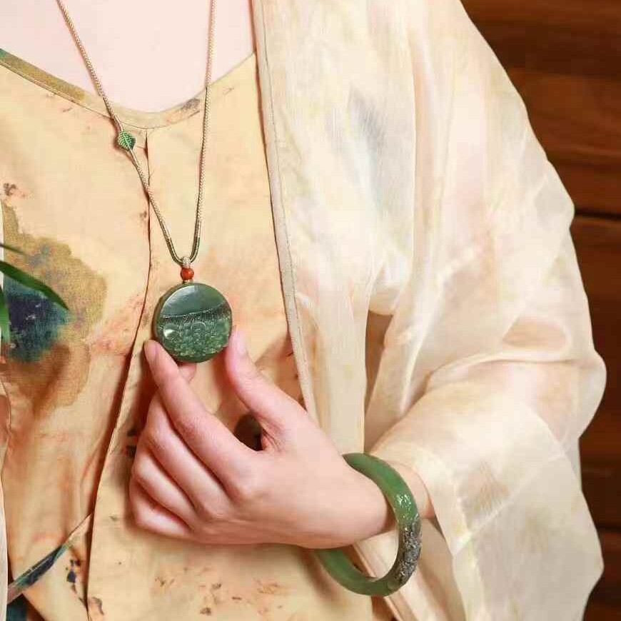 玉器工艺品天然新疆和田玉若羌黄口料老料俏糖色牡丹花套镯女款