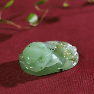 玉器工艺品天然新疆和田玉俄料碧玉老料猕猴桃花开富贵吊坠女挂件
