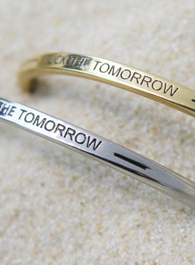 ROAD男女字母钛钢手镯