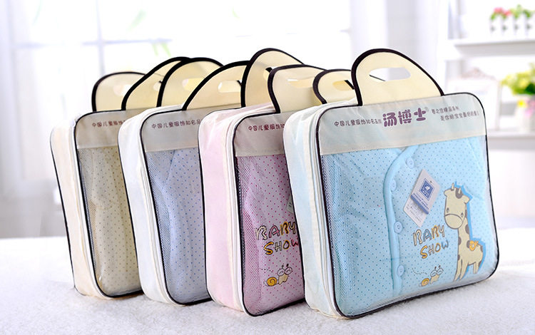 Coffret cadeau pour nouveau-né - Vêtements + Fournitures - Ref 1975730 Image 5