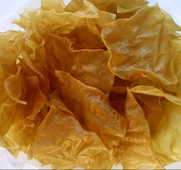 舌尖上美食昭通粗粮苦荞皮荞凉粉片油炸后可做早餐下油糕稀豆粉